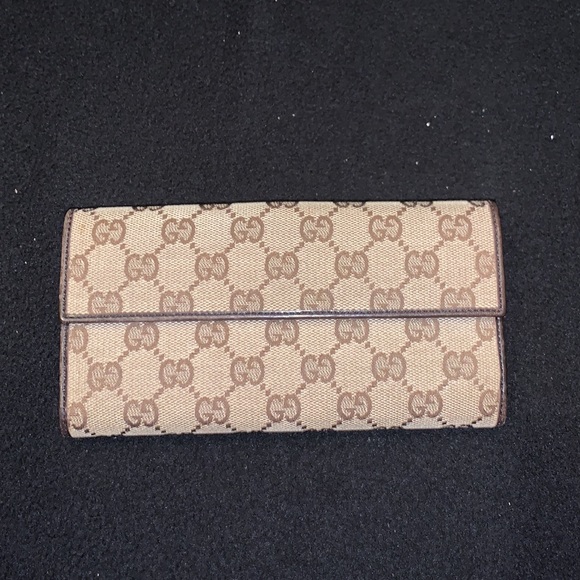 Authentic Gucci Print Wallet with Multiple Compartments (Comes with Box) - Picture 3 of 4